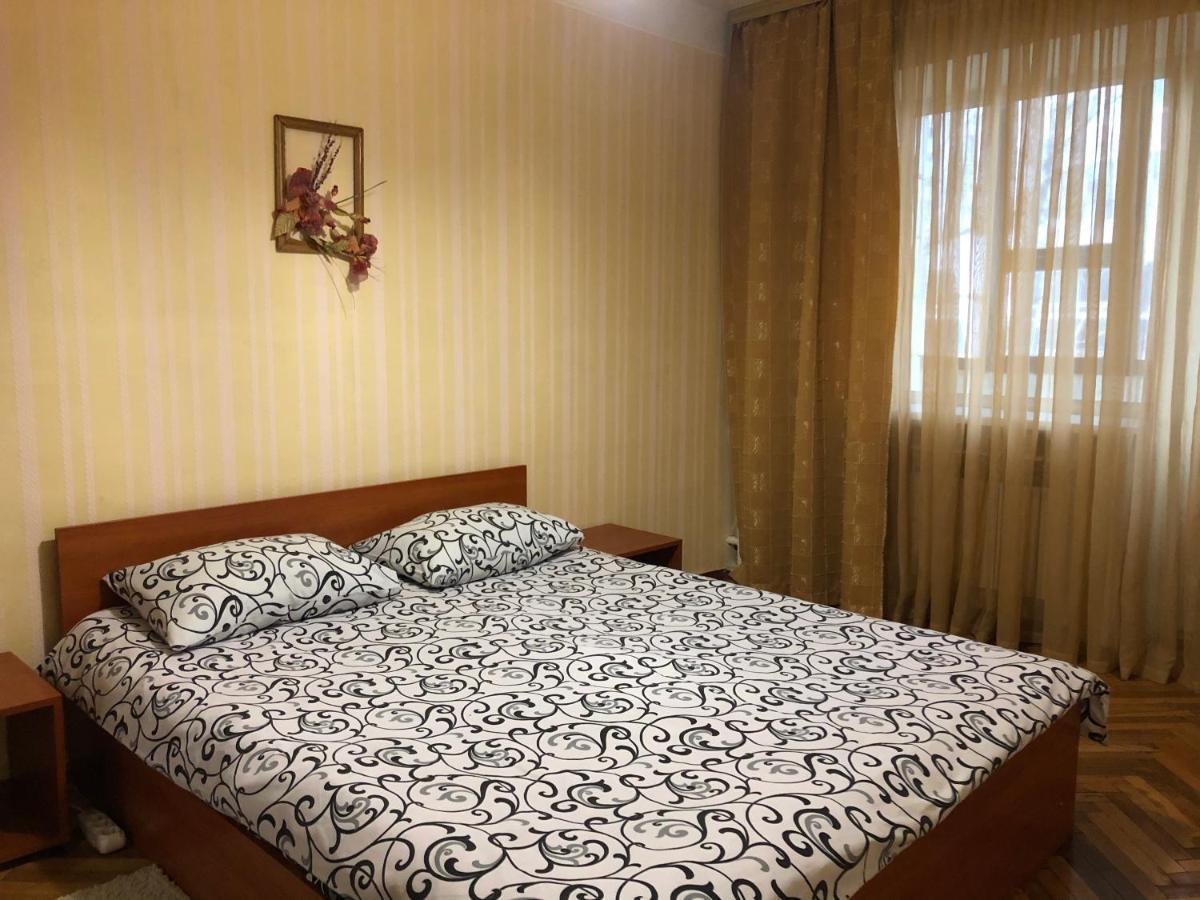 Kyiv Apartment On Peremohy Avenue 16 Daily Rent Exterior foto