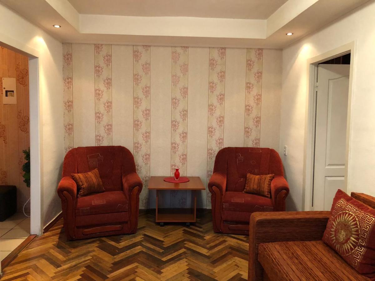 Kyiv Apartment On Peremohy Avenue 16 Daily Rent Exterior foto